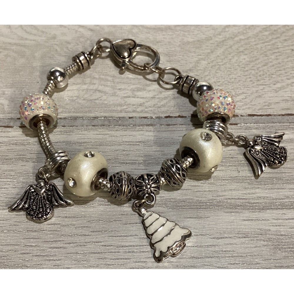 Silvertone 8" Bracelet w/ Multiple Winter Themed Charms